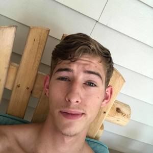 Meet your Posher, Dylan